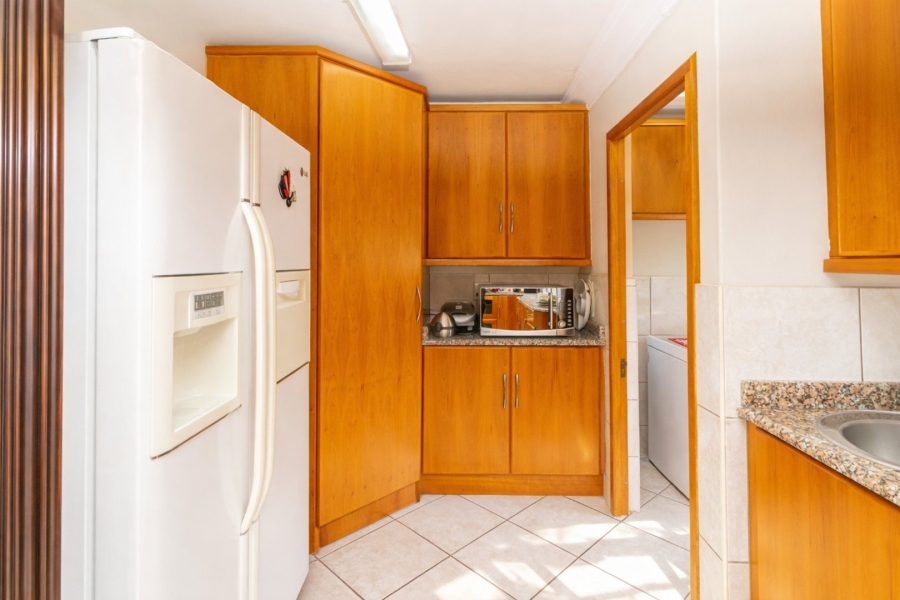 5 Bedroom Property for Sale in Caribbean Beach Club North West